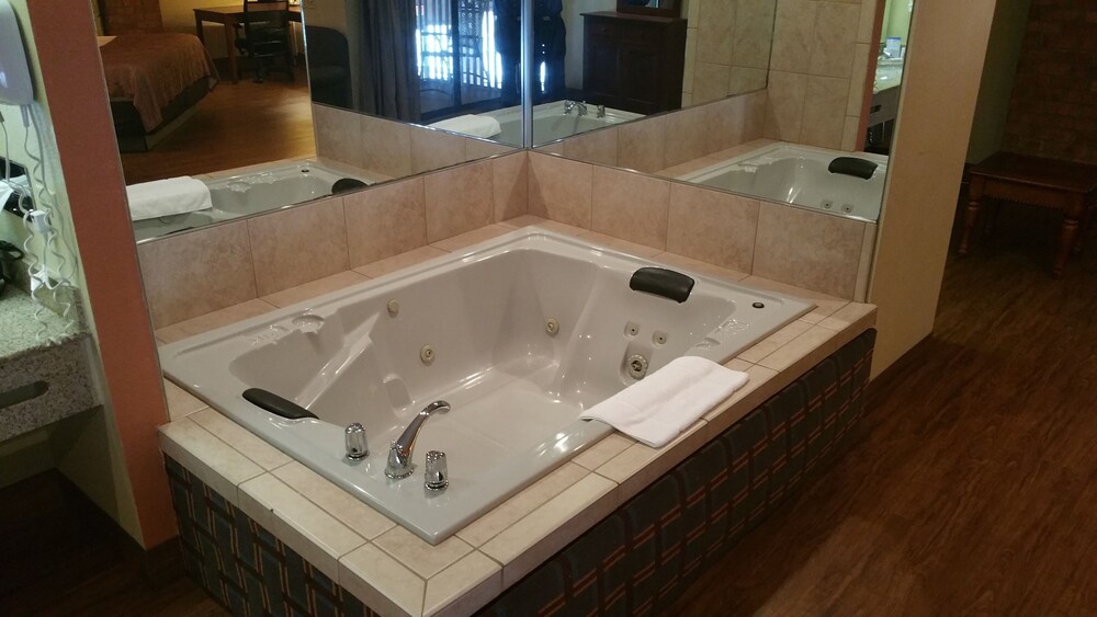 Jetted Tub