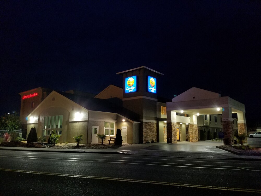 Hotel Front - Evening/Night