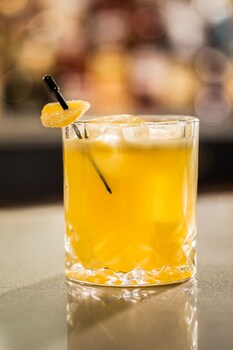Hotel Bar