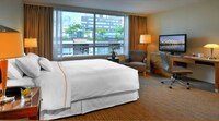 Premier Room, Accessible, Roll in Shower