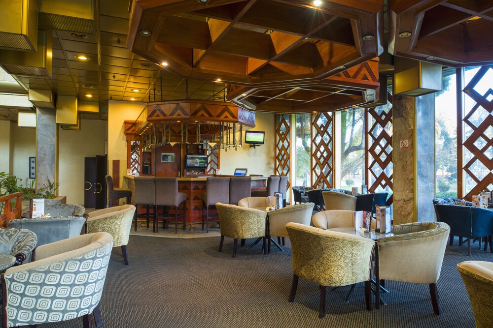 Hotel Bar
