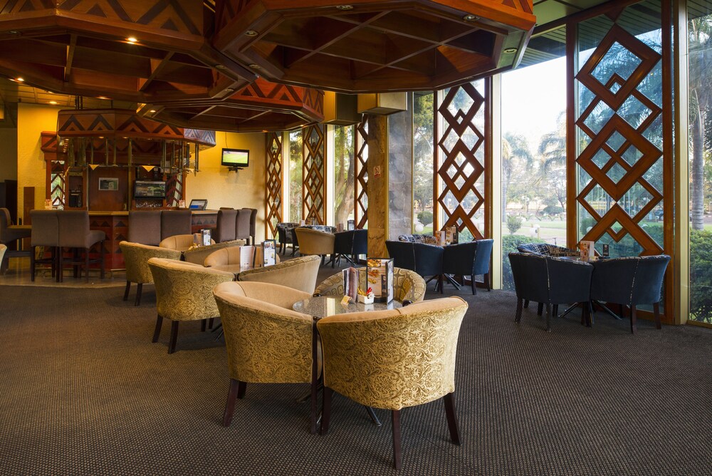 Executive Lounge