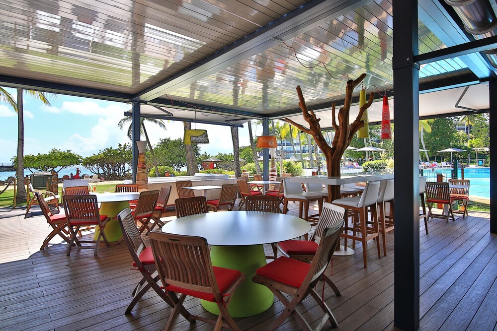 Food Court