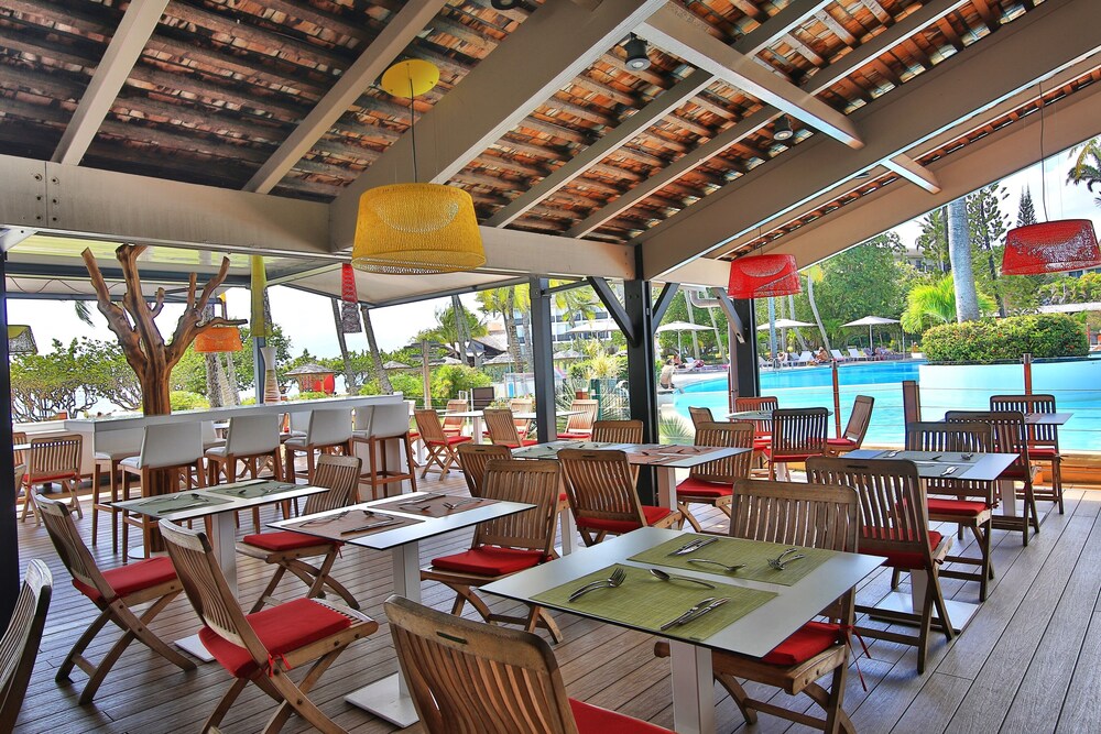 Food Court