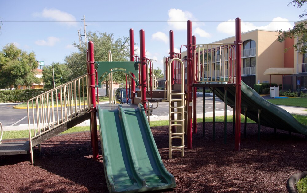 Childrens Play Area - Outdoor