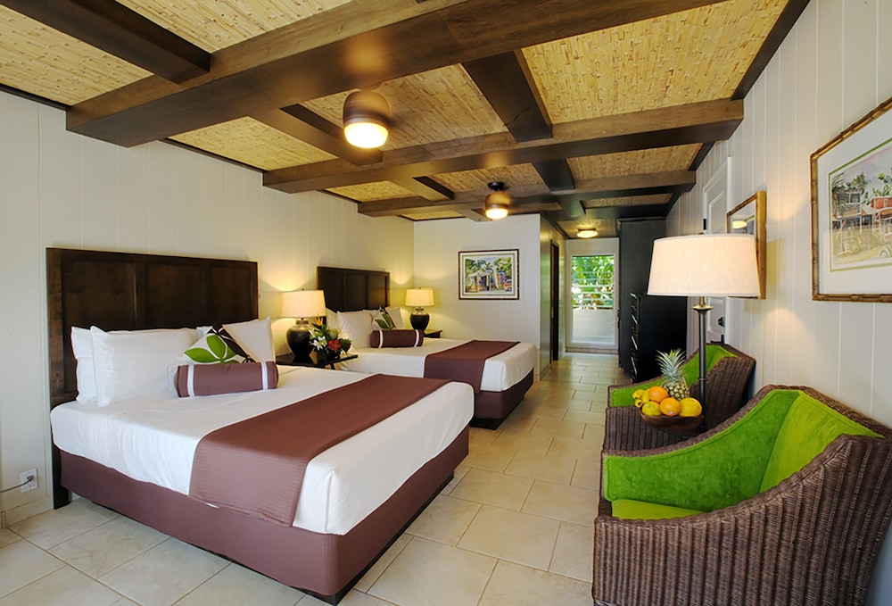 Room, 2 Queen Beds, Pool View - Guestroom
