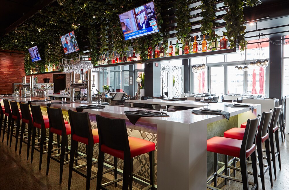 Hotel Bar