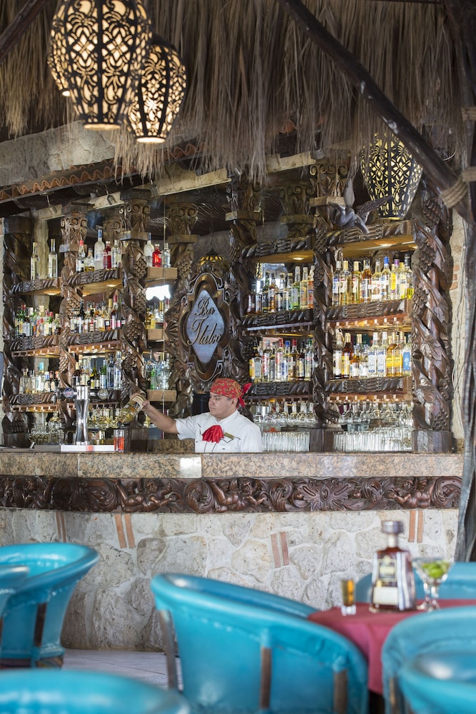 Hotel Bar