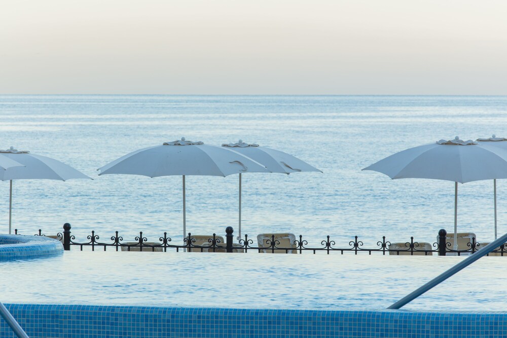 Infinity Pool