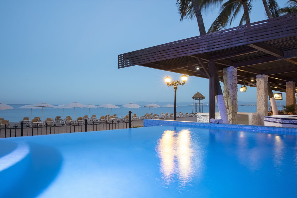 Infinity Pool