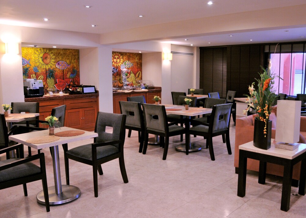 Executive Lounge