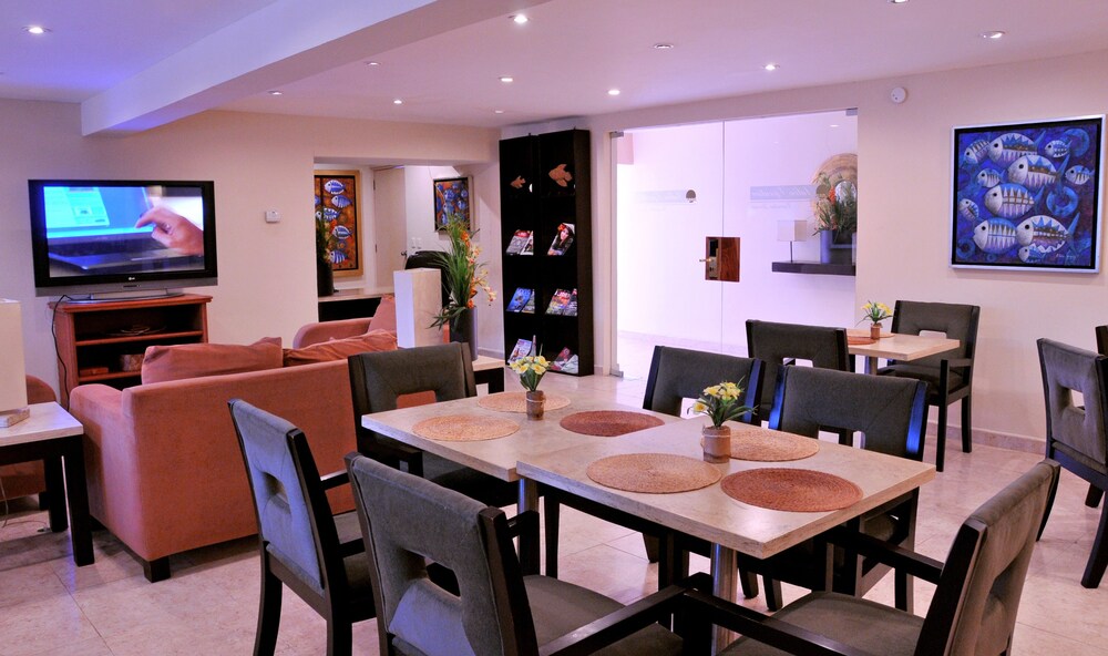 Executive Lounge