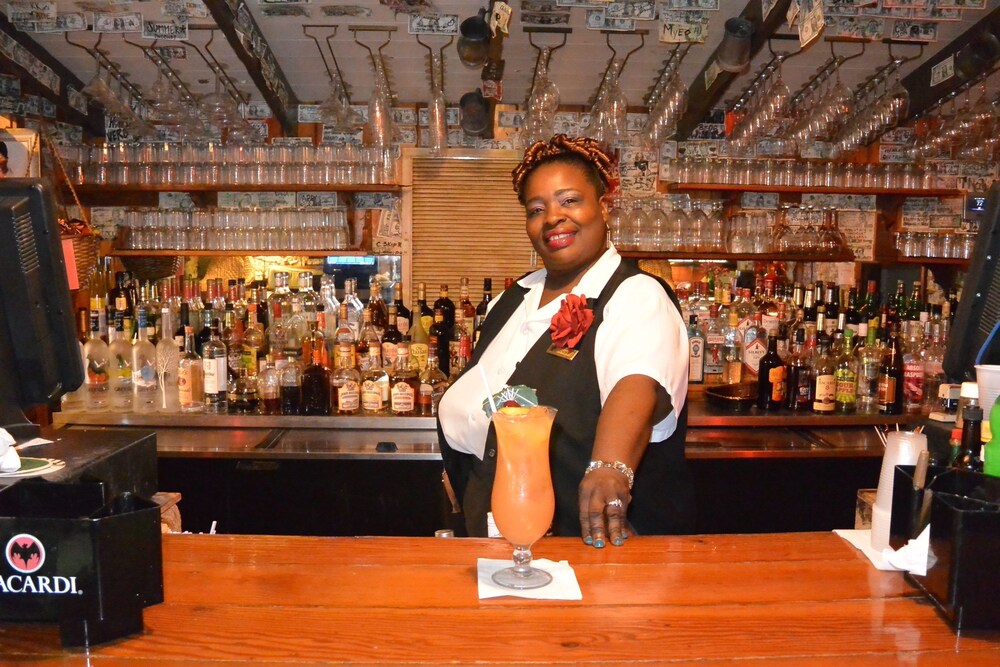 Hotel Bar