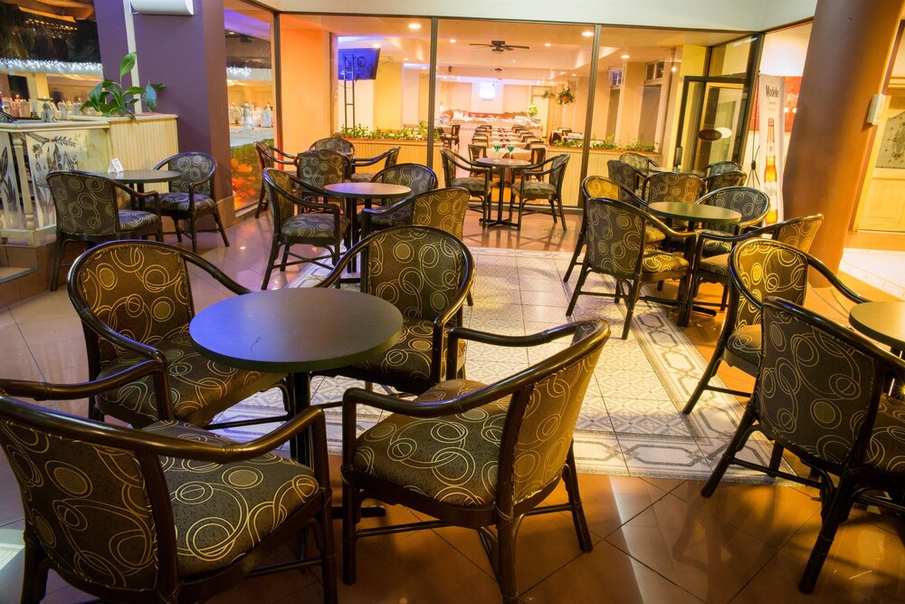 Hotel Bar
