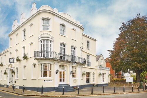 The Royal Adelaide Hotel