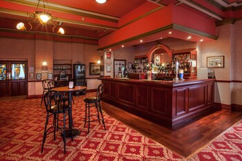 Hotel Bar