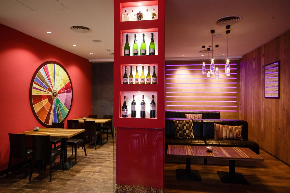 Hotel Bar
