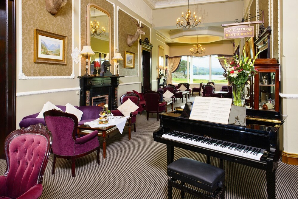 Hotel Bar