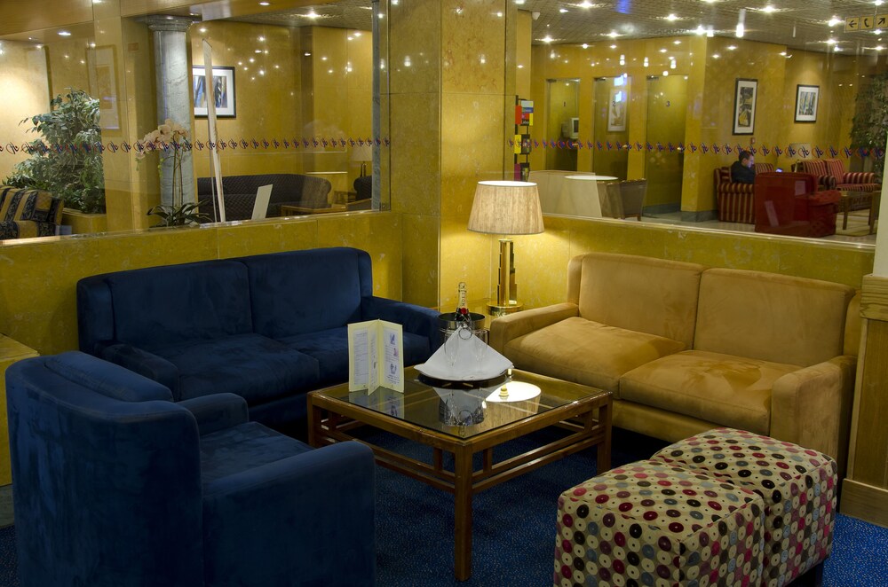 Hotel Lounge