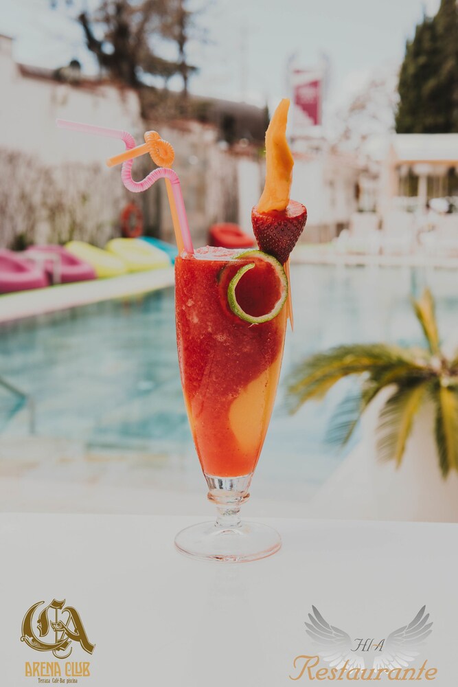 Poolside Bar