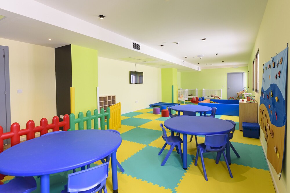 Childrens Play Area - Indoor
