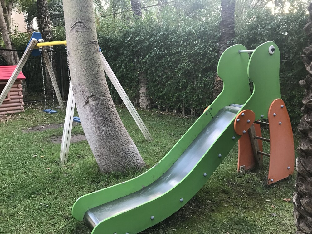 Childrens Play Area - Outdoor