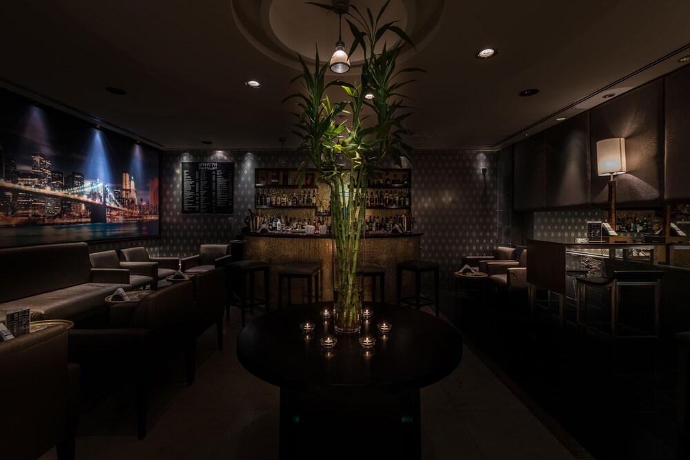 Hotel Lounge