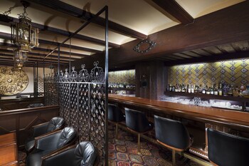 Hotel Bar