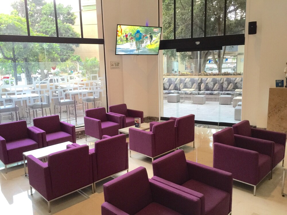 Hotel Bar