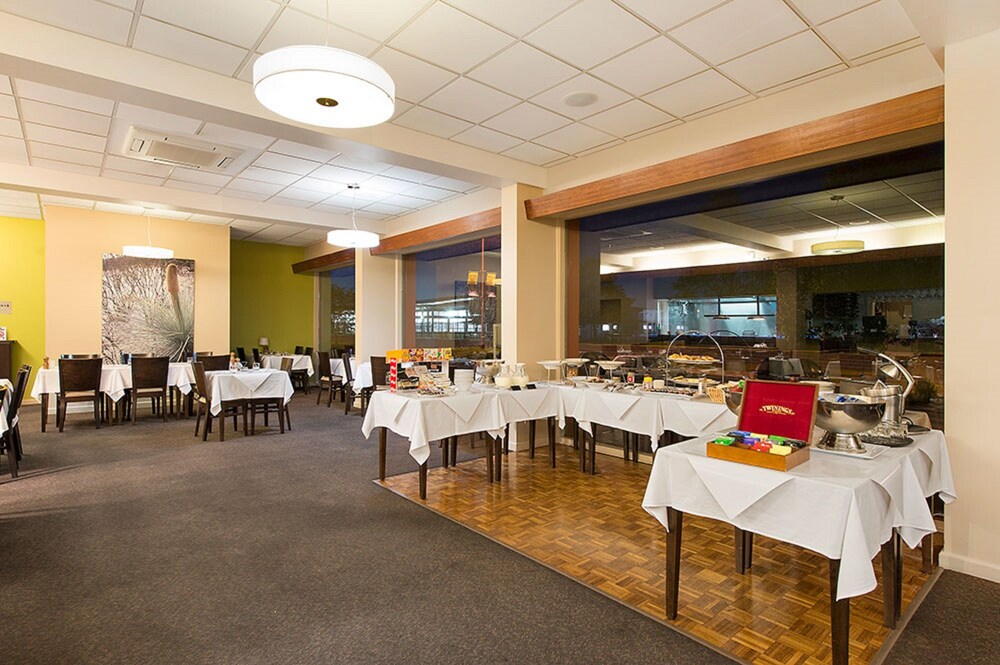 Hotel Lounge