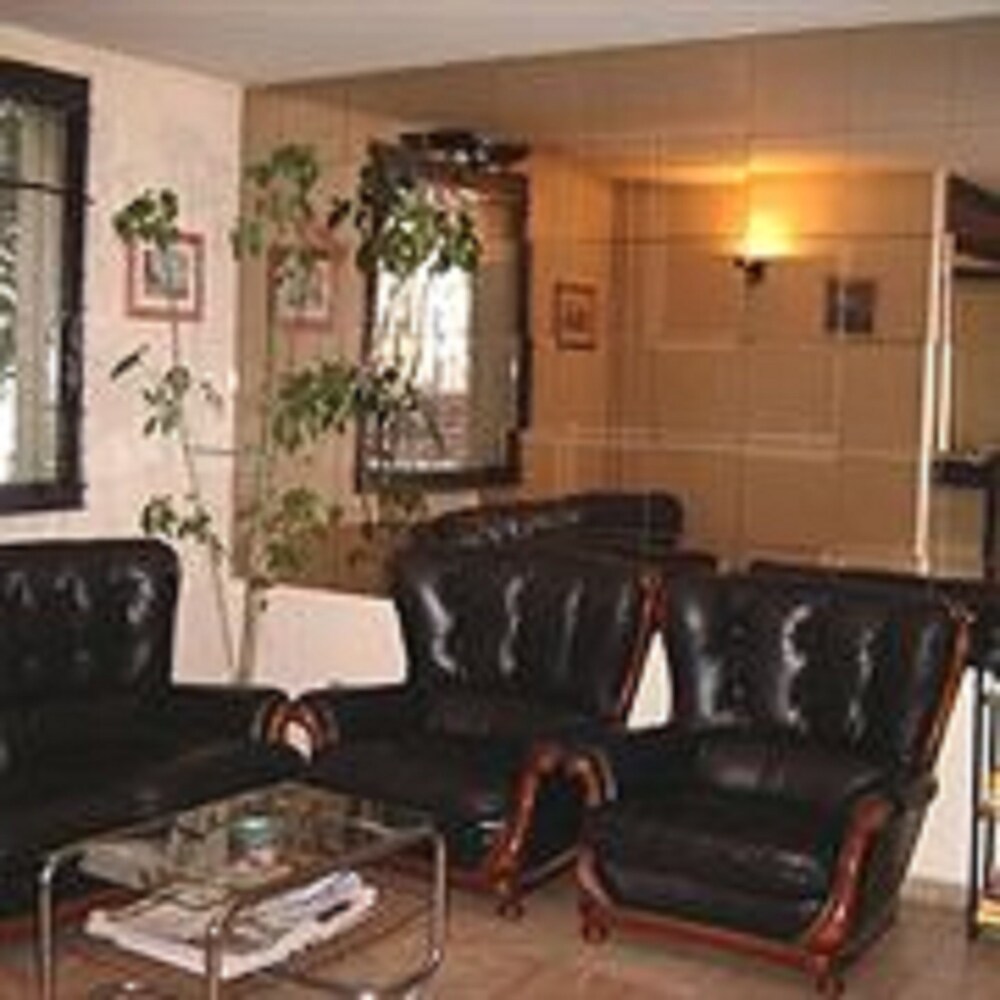 Hotel Lounge