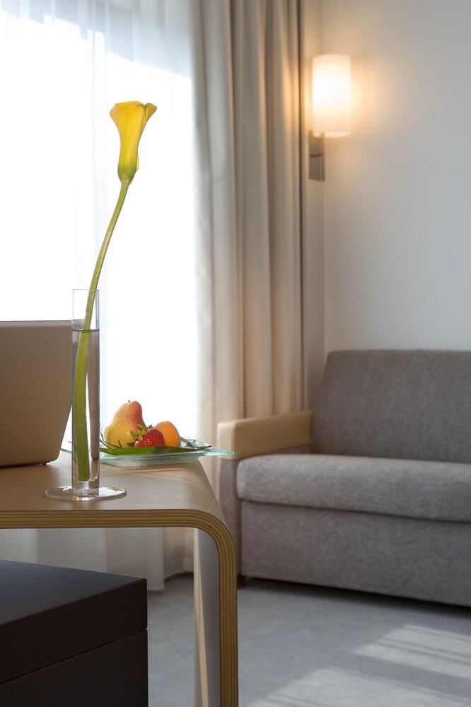 Room Service - Dining