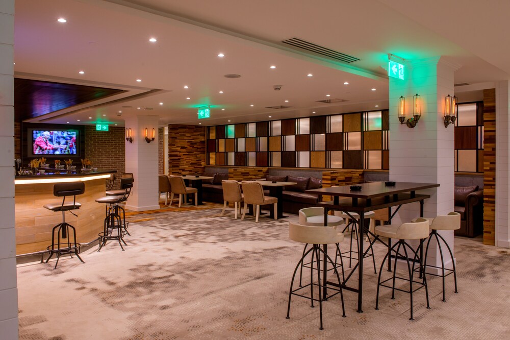 Hotel Bar
