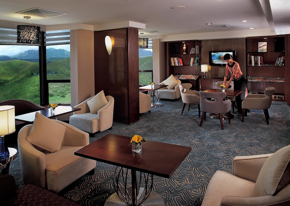 Executive Lounge