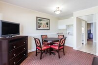 Suite, 1 King Bed (Gulf View)