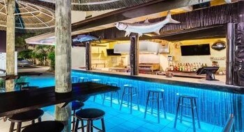 Hotel Bar