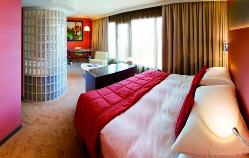 Starling Geneva Hotel and Conference Center