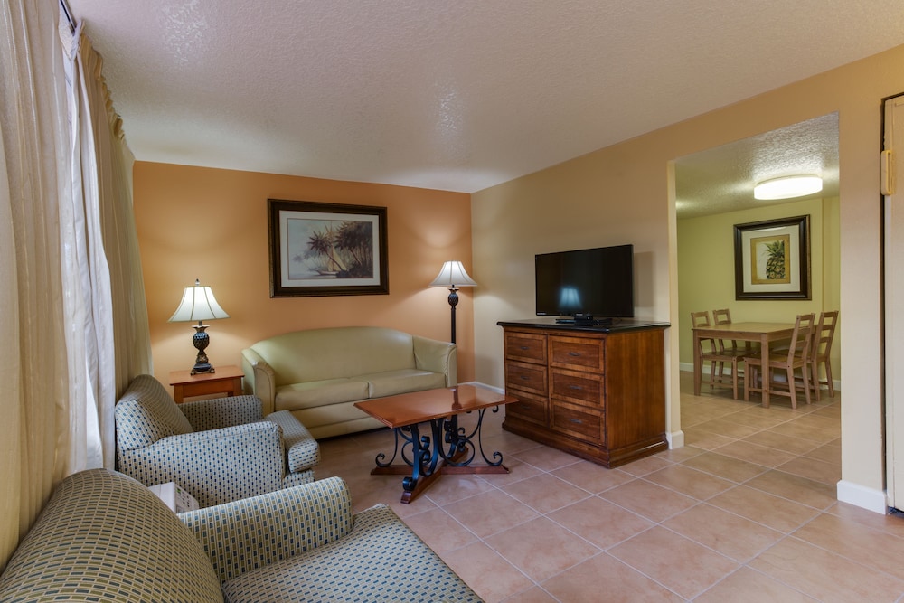 Superior Suite, 2 Bedrooms - Living Area