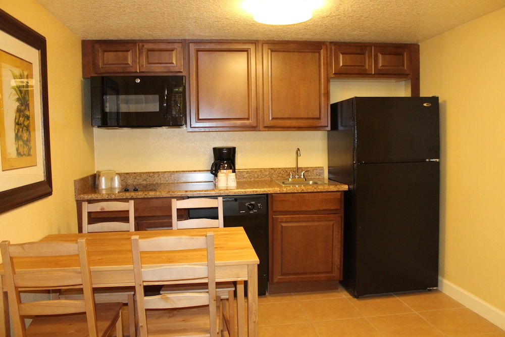 Superior Suite, 2 Bedrooms - In-Room Kitchen