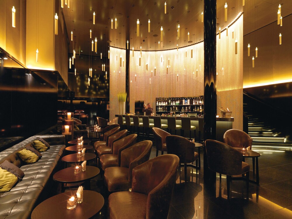 Hotel Lounge