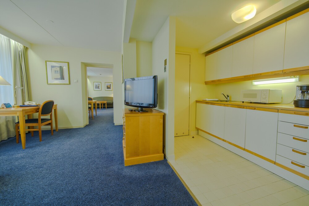 In-Room Kitchen