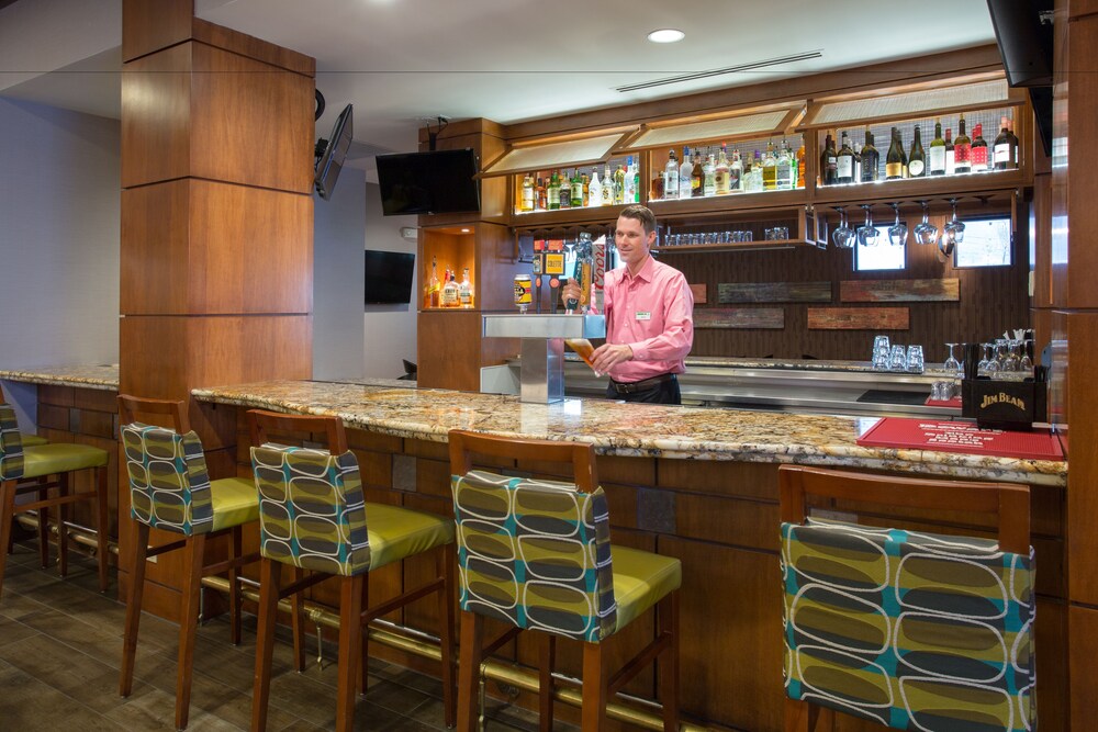 Hotel Bar
