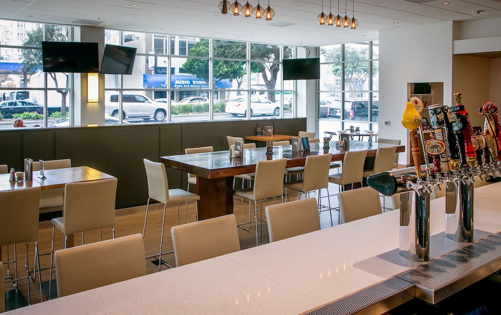 Breakfast area, Holiday Inn Golden Gateway, an IHG Hotel