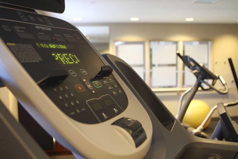 Fitness facility, Executive Inn & Suites Embarcadero Cove