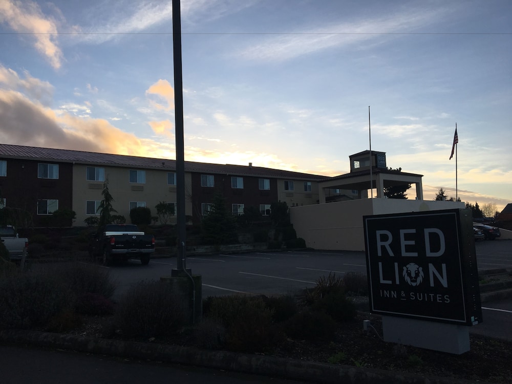 Hotel Front - Evening/Night