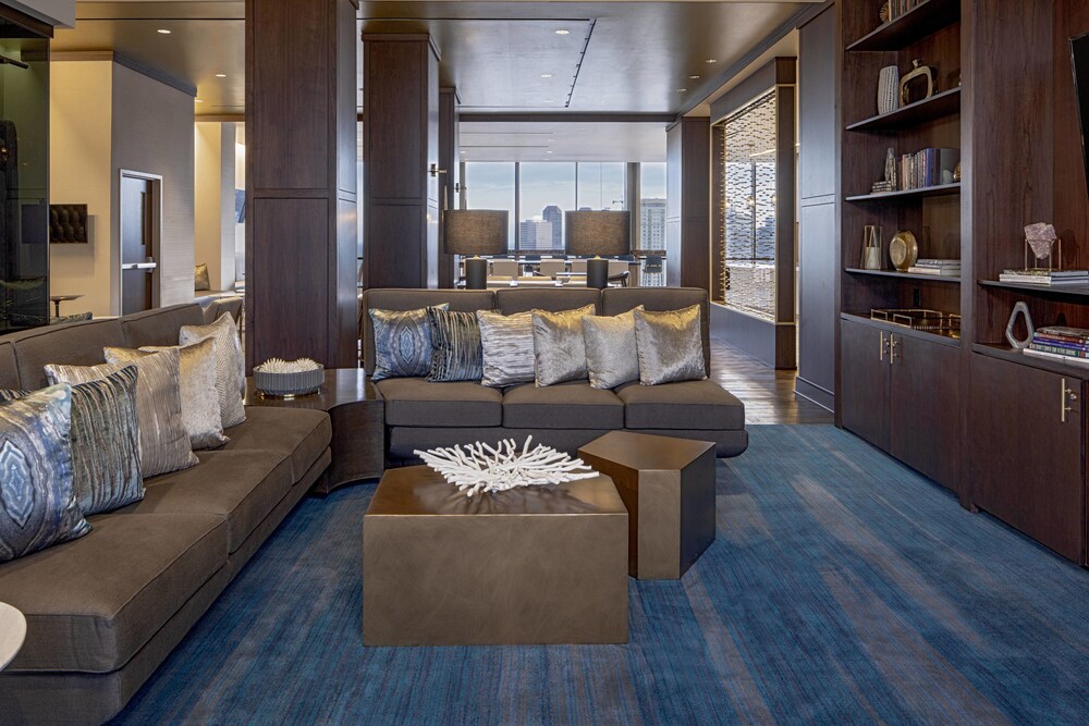 Executive Lounge