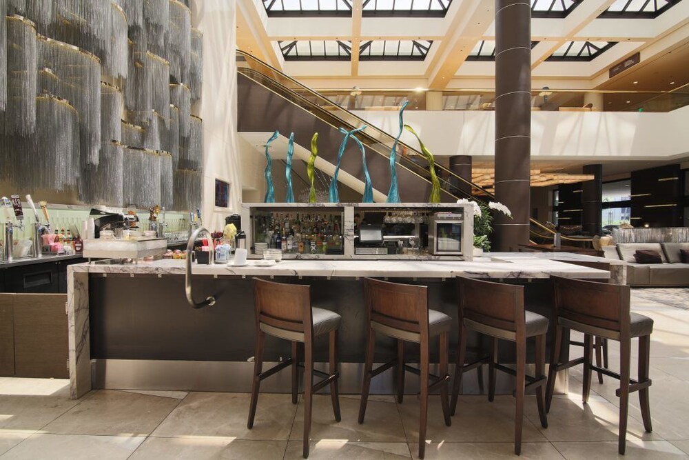 Hotel Bar