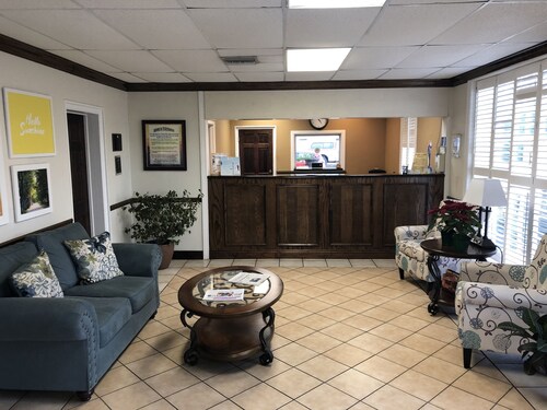 Days Inn by Wyndham Natchez