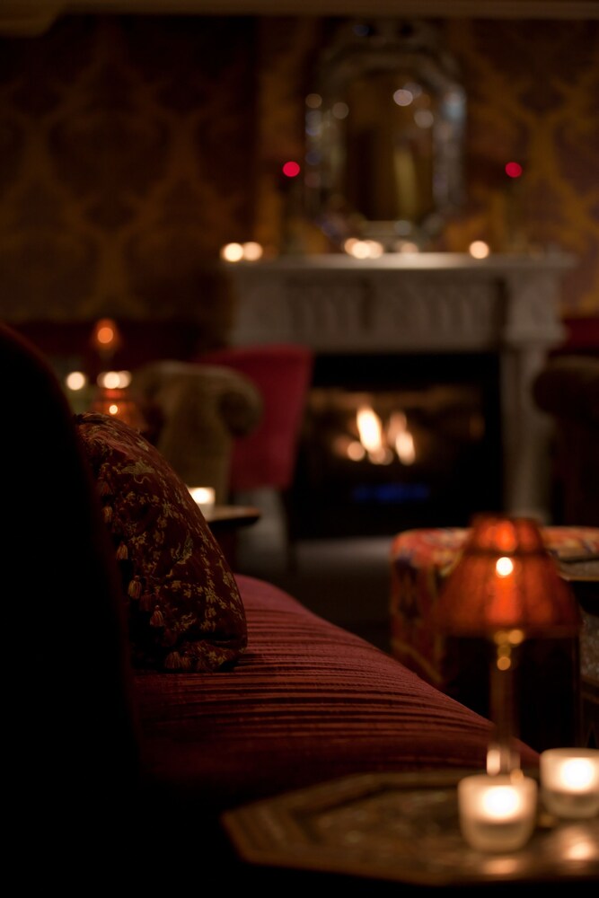 Hotel Bar