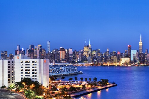 Sheraton Lincoln Harbor Hotel